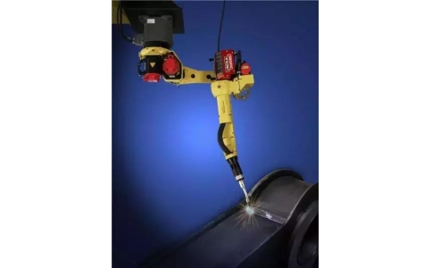 焊接機(jī)器人，從汽車制造到多個(gè)應(yīng)用領(lǐng)域